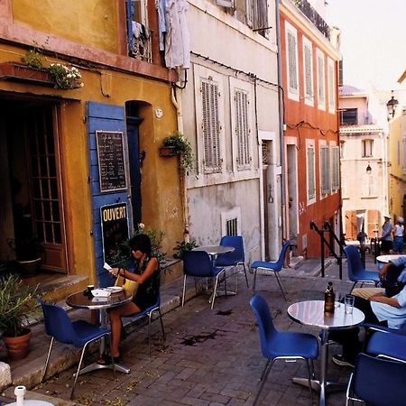 Appartement Grand studio au pied du panier à Marseille Extérieur photo