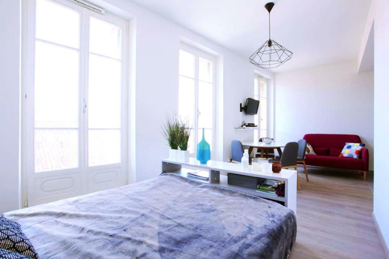 Appartement Grand studio au pied du panier à Marseille Extérieur photo